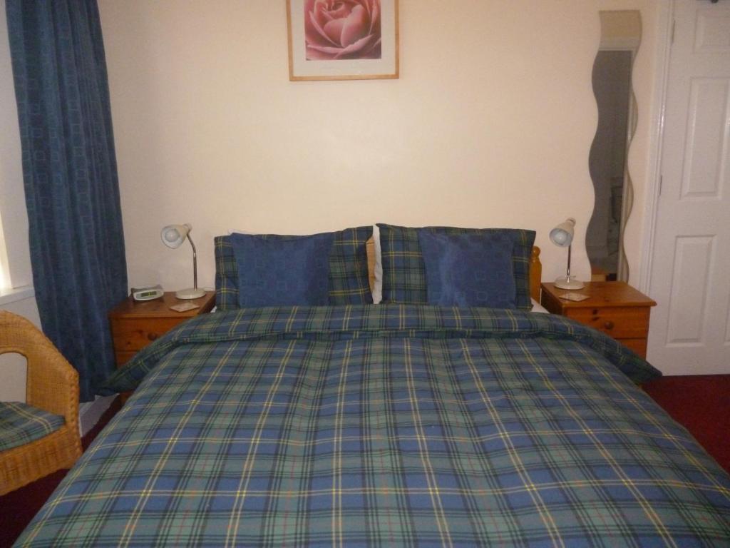 The New Inn Guest House Bridgend  Δωμάτιο φωτογραφία