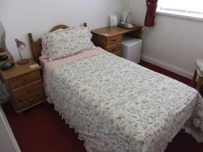 The New Inn Guest House Bridgend  Εξωτερικό φωτογραφία