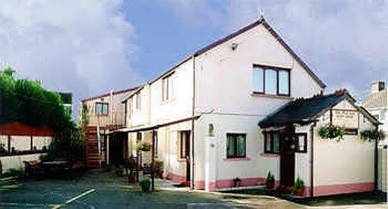 The New Inn Guest House Bridgend  Εξωτερικό φωτογραφία
